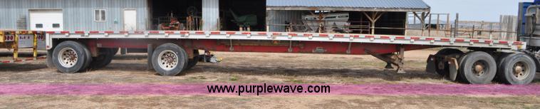 image for item G7329 2007 Wilson CF900 flatbed trailer