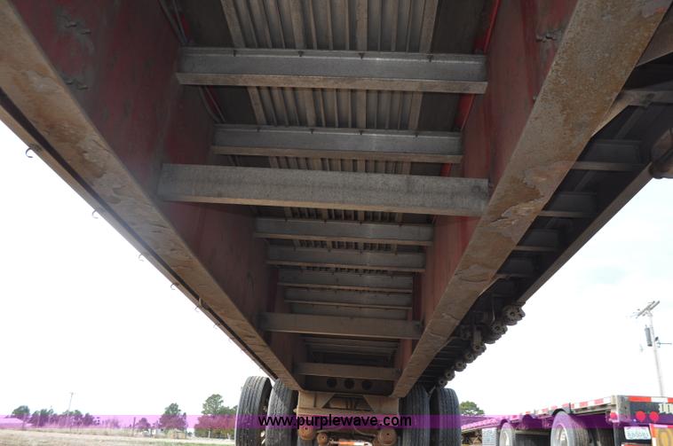 image for item G7329 2007 Wilson CF900 flatbed trailer