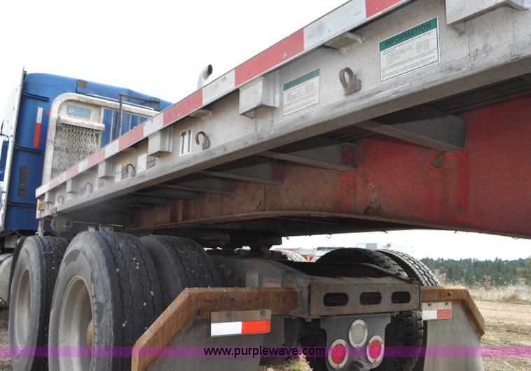 image for item G7329 2007 Wilson CF900 flatbed trailer