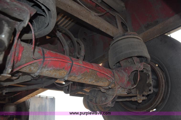 image for item G7329 2007 Wilson CF900 flatbed trailer