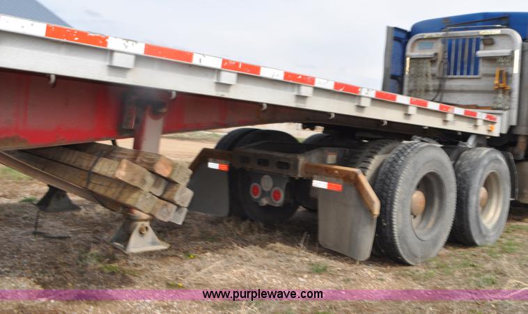 image for item G7329 2007 Wilson CF900 flatbed trailer