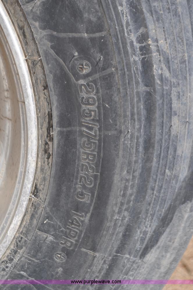 image for item G7329 2007 Wilson CF900 flatbed trailer