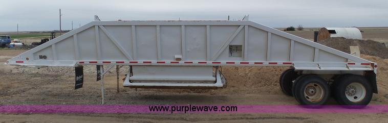 image for item J6125 1994 Ranch bottom dump trailer