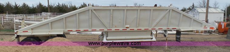 image for item J6125 1994 Ranch bottom dump trailer