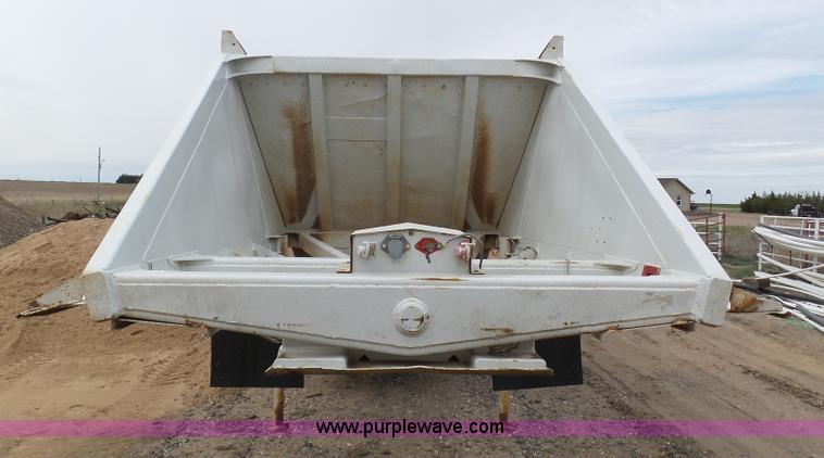 image for item J6125 1994 Ranch bottom dump trailer