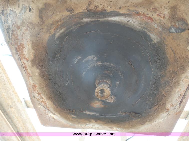 image for item J6125 1994 Ranch bottom dump trailer