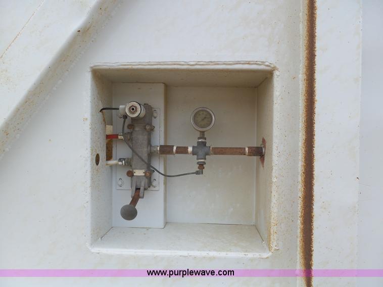 image for item J6125 1994 Ranch bottom dump trailer