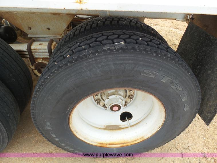 image for item J6125 1994 Ranch bottom dump trailer