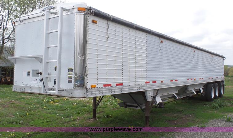 image for item K5198 1999 Timpte Super Hopper double hopper grain trailer