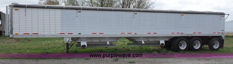 image for item K5198 1999 Timpte Super Hopper double hopper grain trailer
