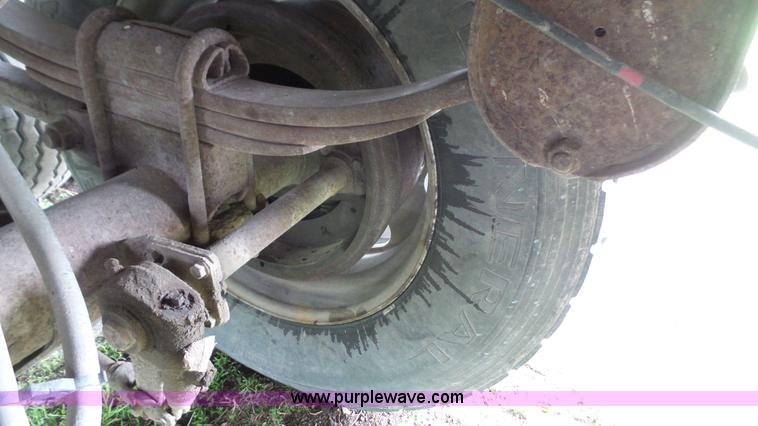 image for item K5198 1999 Timpte Super Hopper double hopper grain trailer