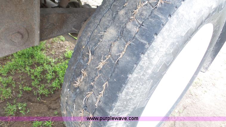 image for item K5198 1999 Timpte Super Hopper double hopper grain trailer