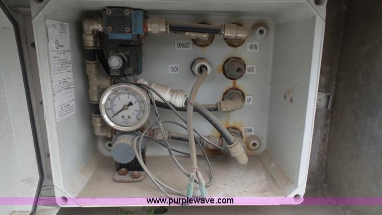 image for item K5198 1999 Timpte Super Hopper double hopper grain trailer