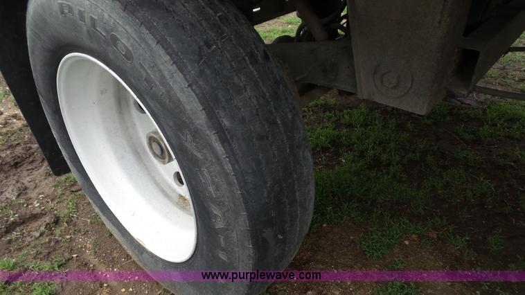 image for item K5198 1999 Timpte Super Hopper double hopper grain trailer