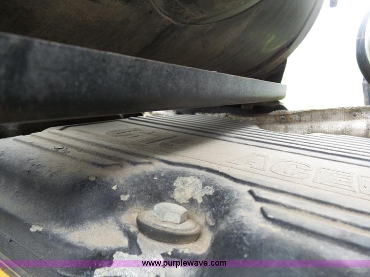 image for item K7944 2007 Kenworth T800 semi truck