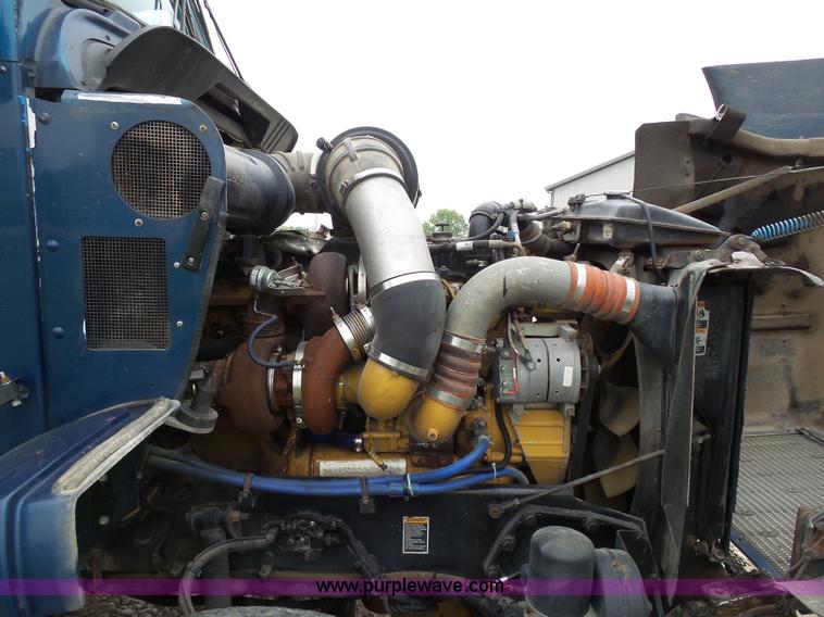 image for item K7944 2007 Kenworth T800 semi truck