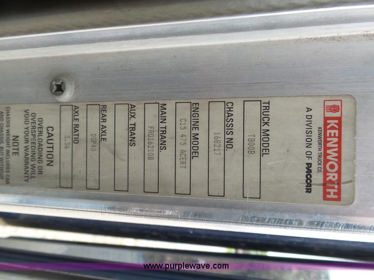 image for item K7944 2007 Kenworth T800 semi truck