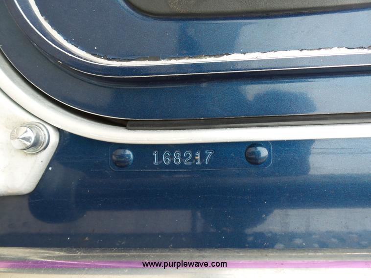 image for item K7944 2007 Kenworth T800 semi truck