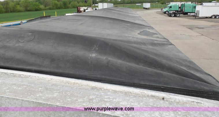 image for item K7961 2002 Timpte double hopper grain trailer