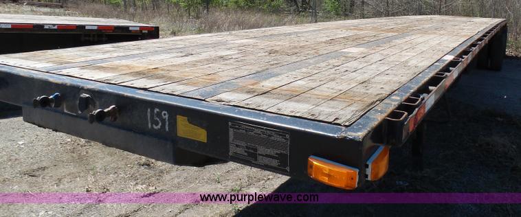 image for item K7987 2011 Transcraft TL-2000 flatbed trailer