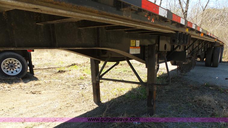 image for item K7987 2011 Transcraft TL-2000 flatbed trailer