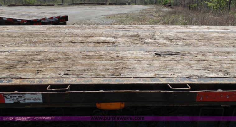 image for item K7987 2011 Transcraft TL-2000 flatbed trailer