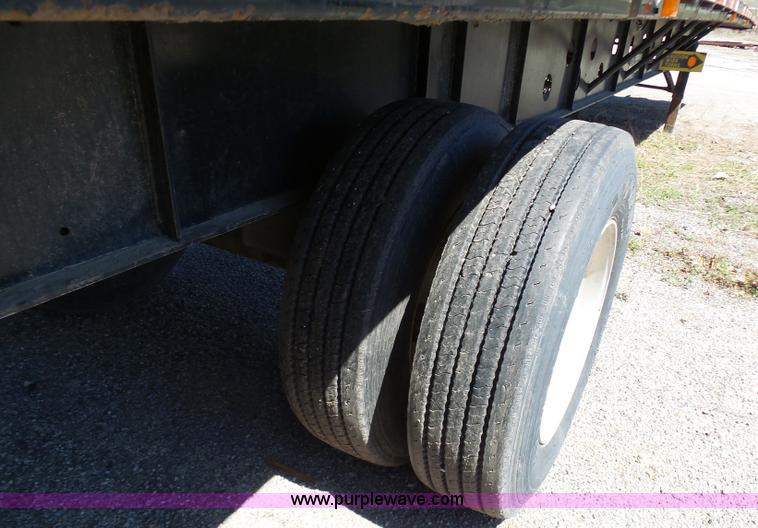 image for item K7987 2011 Transcraft TL-2000 flatbed trailer