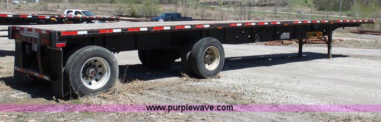 image for item K7988 2007 Transcraft TL-2000 flatbed trailer