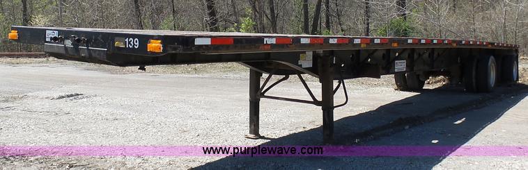 image for item K7988 2007 Transcraft TL-2000 flatbed trailer