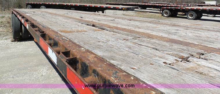 image for item K7988 2007 Transcraft TL-2000 flatbed trailer
