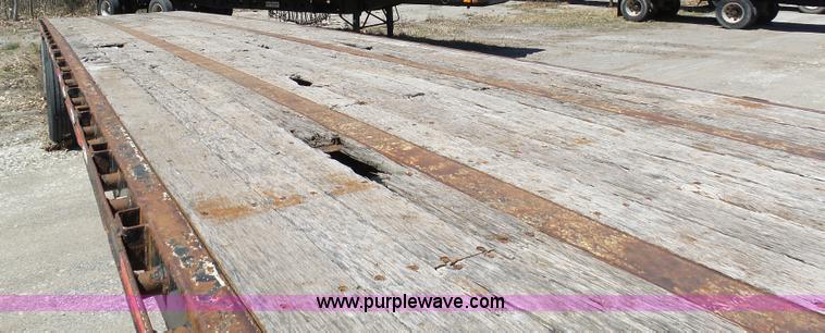 image for item K7988 2007 Transcraft TL-2000 flatbed trailer