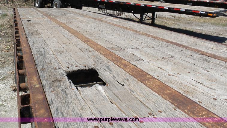 image for item K7988 2007 Transcraft TL-2000 flatbed trailer