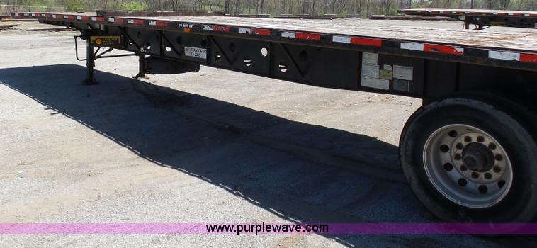 image for item K7989 2005 Transcraft TL-2000 flatbed trailer