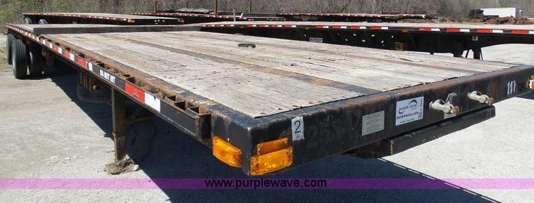 image for item K7989 2005 Transcraft TL-2000 flatbed trailer