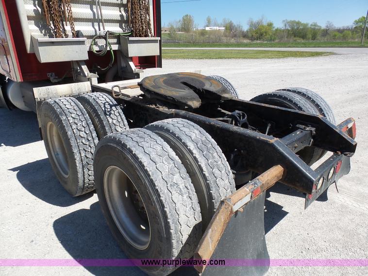 image for item K7991 2005 Kenworth T600 semi truck