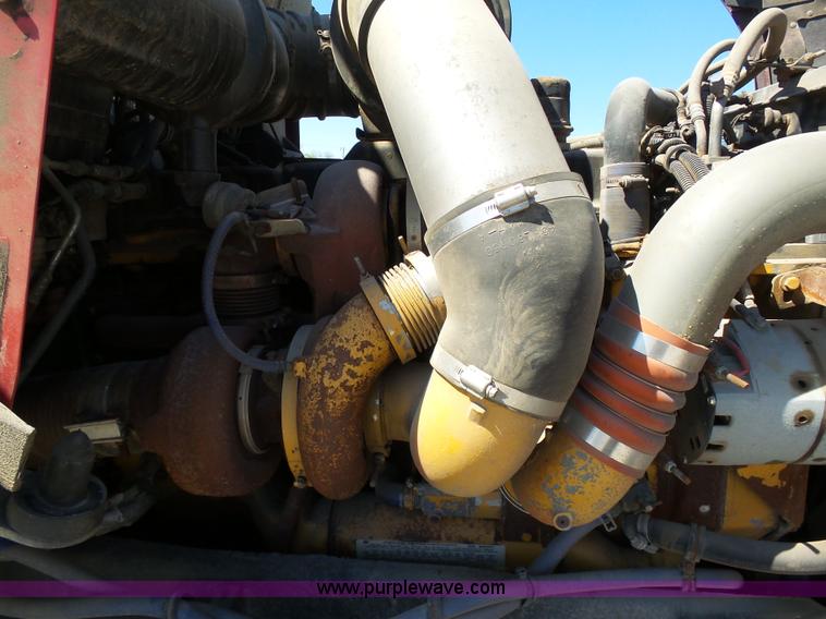 image for item K7991 2005 Kenworth T600 semi truck