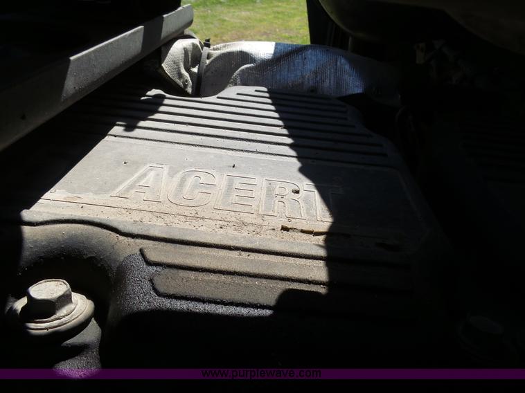 image for item K7993 2007 Kenworth semi truck