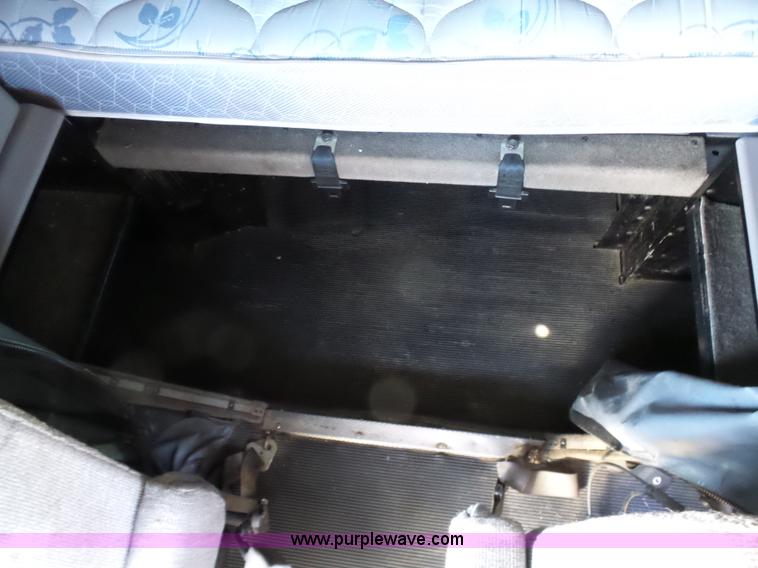 image for item K7993 2007 Kenworth semi truck