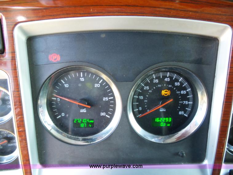 image for item K7993 2007 Kenworth semi truck