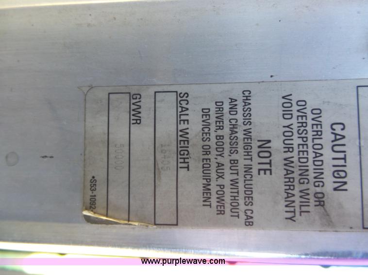 image for item K7993 2007 Kenworth semi truck