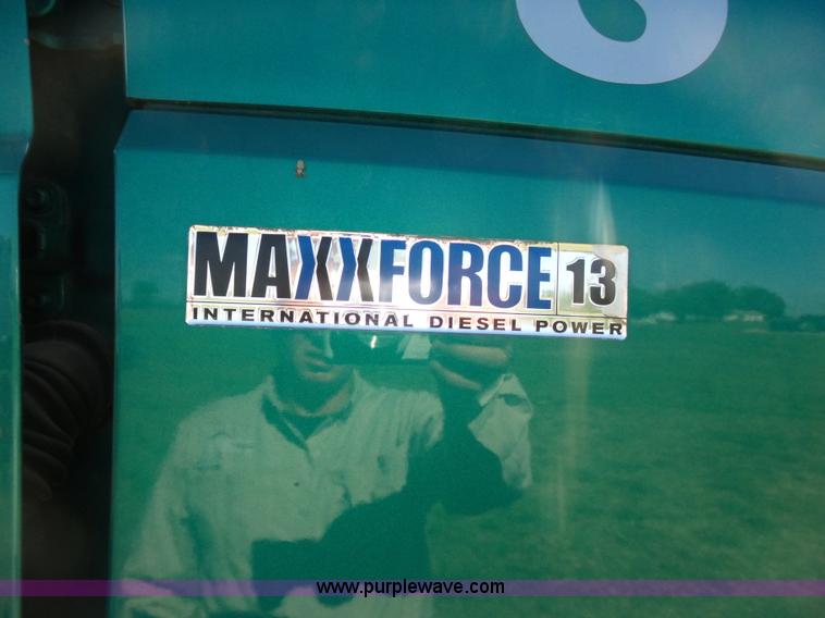 image for item L5801 2010 International ProStar semi truck