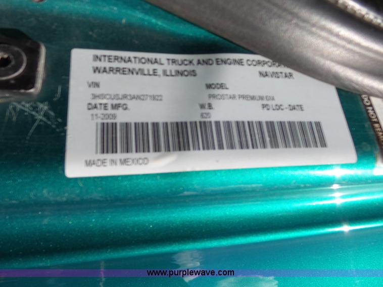 image for item L5801 2010 International ProStar semi truck