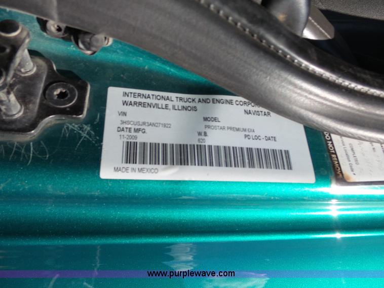 image for item L5801 2010 International ProStar semi truck