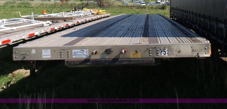 image for item L5802 2000 Transcraft Eagle flatbed trailer