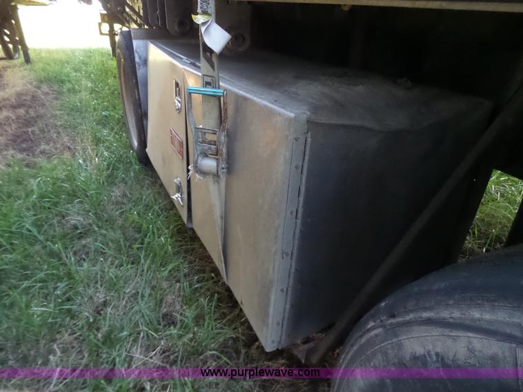 image for item L5802 2000 Transcraft Eagle flatbed trailer