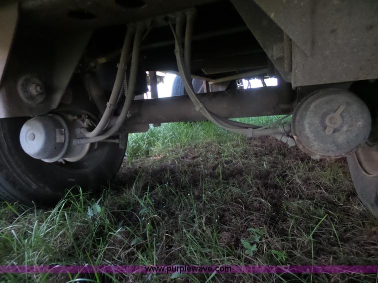 image for item L5802 2000 Transcraft Eagle flatbed trailer