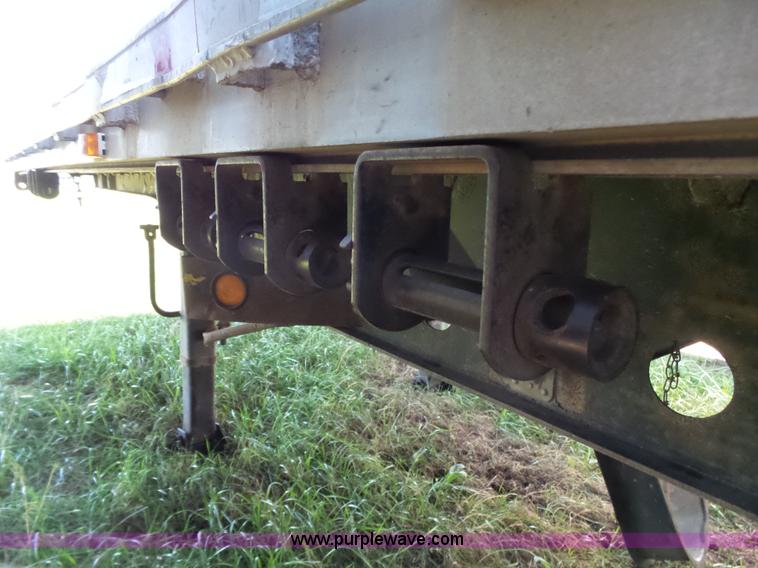 image for item L5802 2000 Transcraft Eagle flatbed trailer