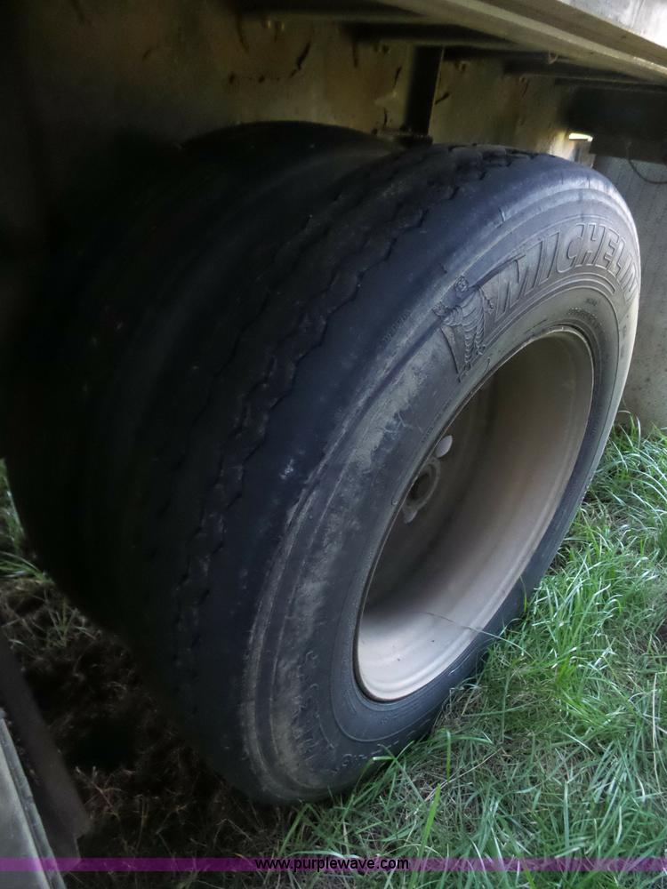 image for item L5802 2000 Transcraft Eagle flatbed trailer