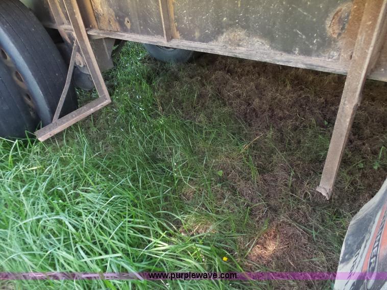 image for item L5802 2000 Transcraft Eagle flatbed trailer