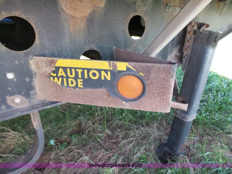 image for item L5802 2000 Transcraft Eagle flatbed trailer